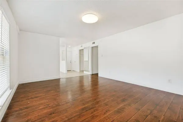 8560 Park Lane #136, Dallas, TX 75231