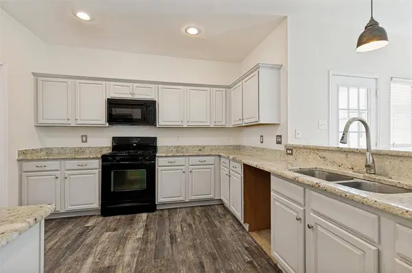 11012 Dillon Street, Fort Worth, TX 76179