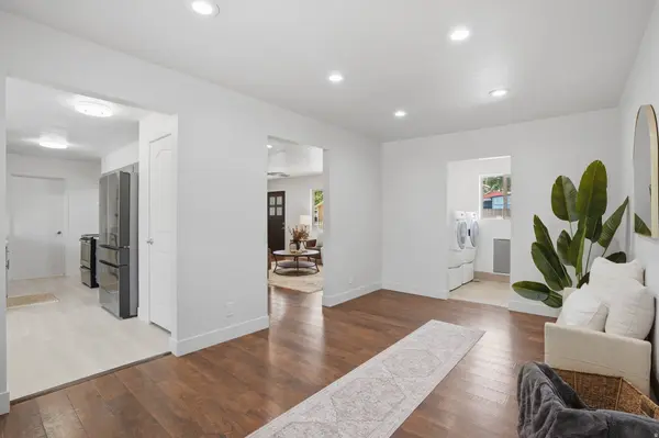 6889 S VILLAGE RD E, Cottonwood Heights, UT 84121
