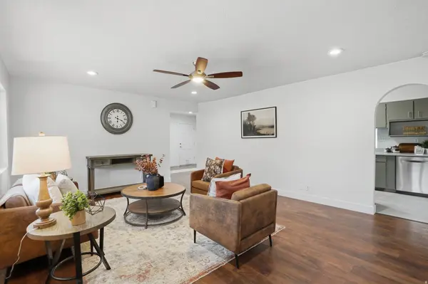 6889 S VILLAGE RD E, Cottonwood Heights, UT 84121
