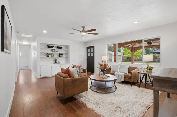 6889 S VILLAGE RD E, Cottonwood Heights, UT 84121