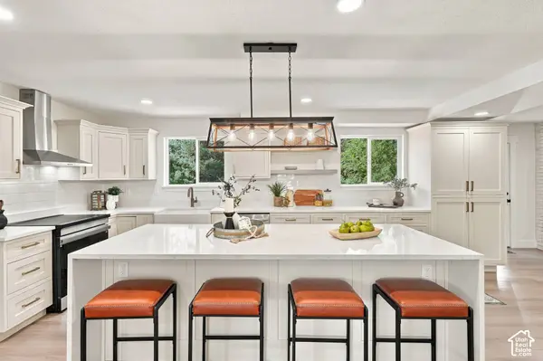10866 S SAVANNAH DR, Sandy, UT 84094
