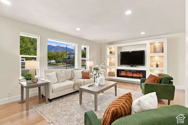 10866 S SAVANNAH DR, Sandy, UT 84094