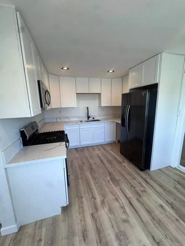 2541 Roseview PL, San Diego, CA 92105