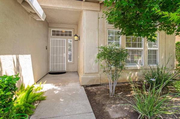 1925 Crystalwood LN, Lodi, CA 95242