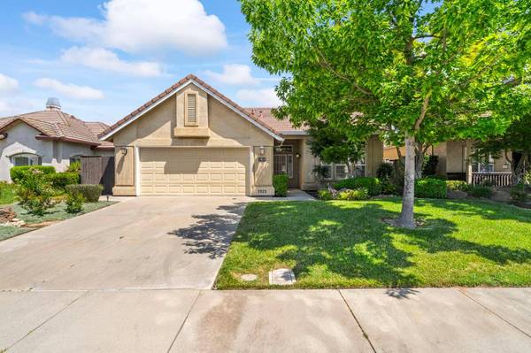 1925 Crystalwood LN, Lodi, CA 95242