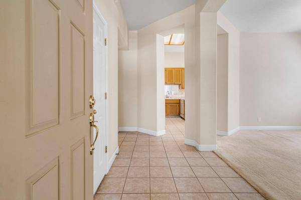 1925 Crystalwood LN, Lodi, CA 95242