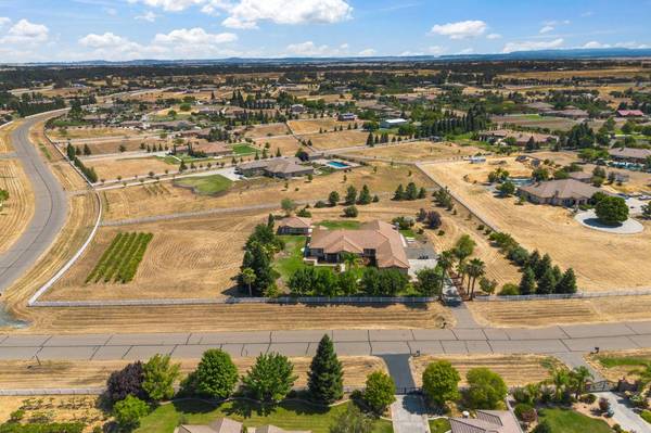 12701 Riding Trail DR, Wilton, CA 95693