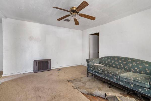 1368 N Newport AVE, Stockton, CA 95205