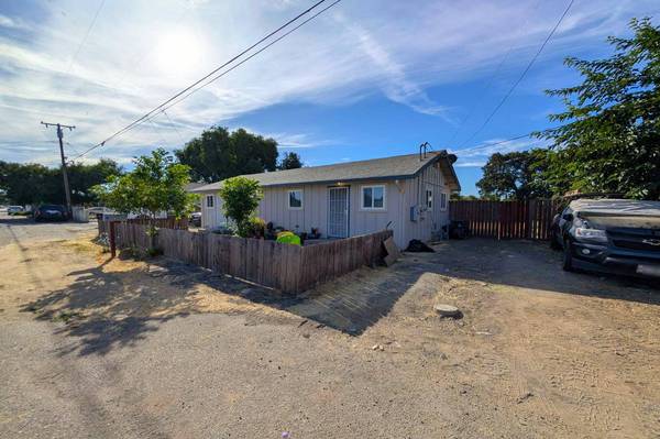 2612 E Harding WAY, Stockton, CA 95205