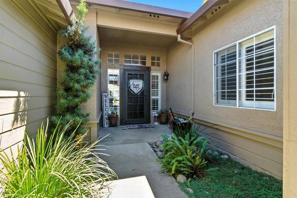 663 Canyon Creek WAY, Galt, CA 95632