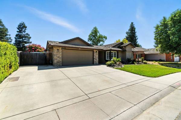 663 Canyon Creek WAY, Galt, CA 95632