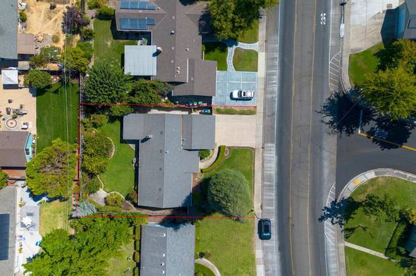 2039 W Benjamin Holt DR, Stockton, CA 95207