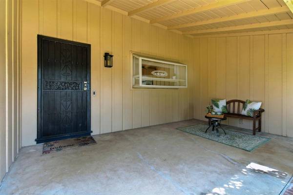 2039 W Benjamin Holt DR, Stockton, CA 95207