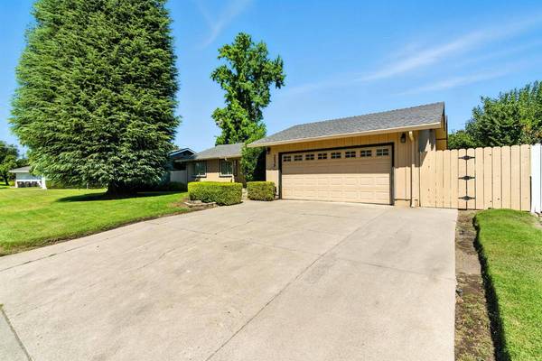 2039 W Benjamin Holt DR, Stockton, CA 95207