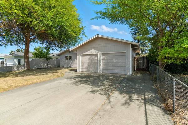 1057 Sapphire WAY, Manteca, CA 95336