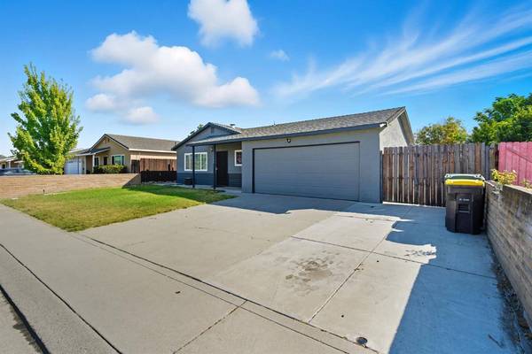 16280 Julie LN, Lathrop, CA 95330