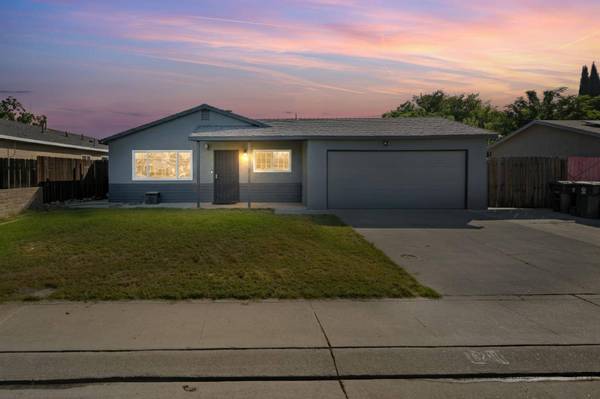 16280 Julie LN, Lathrop, CA 95330