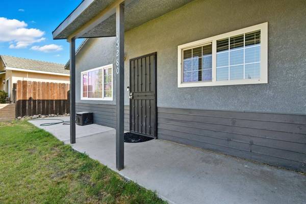 16280 Julie LN, Lathrop, CA 95330