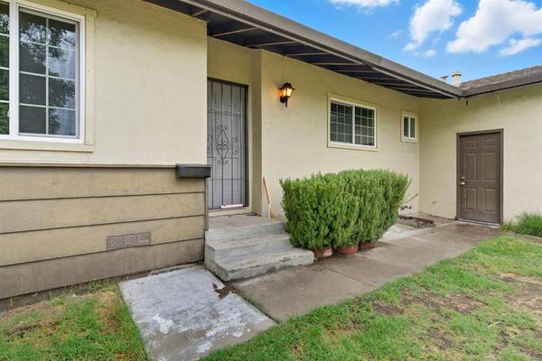 327 Arc AVE, Stockton, CA 95210