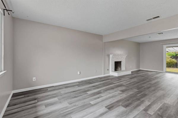 327 Arc AVE, Stockton, CA 95210