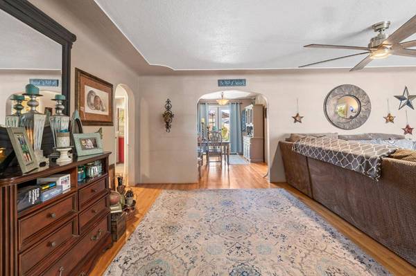 412 N Santa Cruz AVE, Modesto, CA 95354