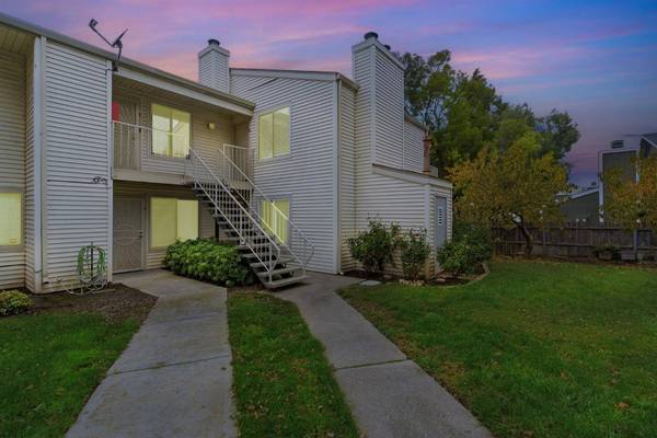 2524 Winchester DR #10, Lodi, CA 95240