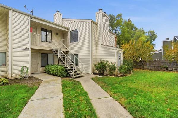 2524 Winchester DR #10, Lodi, CA 95240