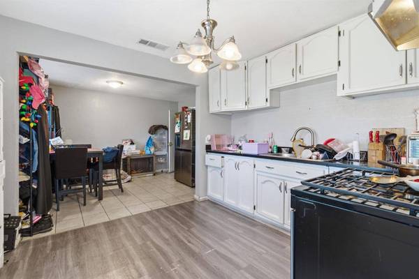 1446 Rhode Island AVE, Stockton, CA 95205