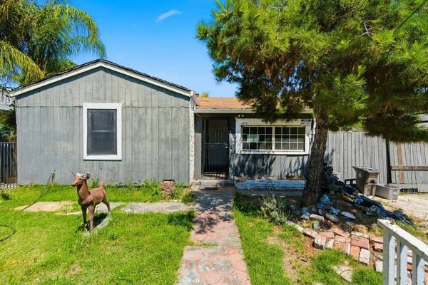 1823 W Acacia ST, Stockton, CA 95203