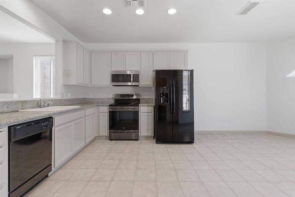 4318 Highbridge LN, Stockton, CA 95206