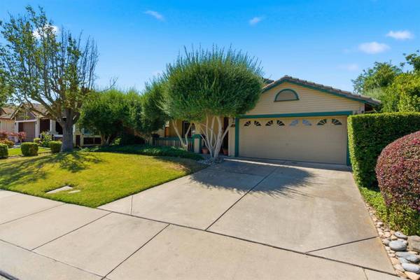 442 Hummingbird DR, Lodi, CA 95240