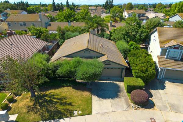 442 Hummingbird DR, Lodi, CA 95240