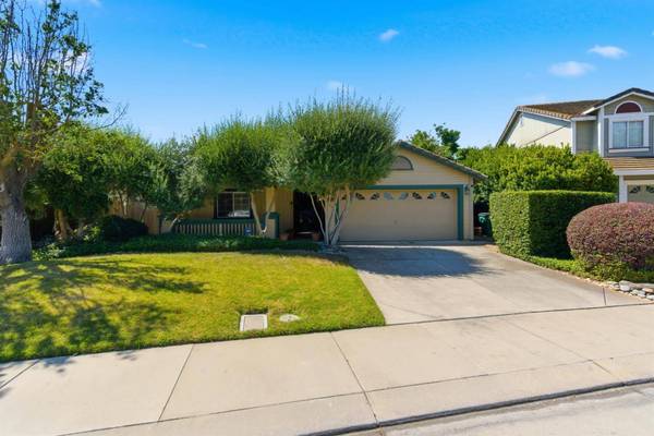 442 Hummingbird DR, Lodi, CA 95240