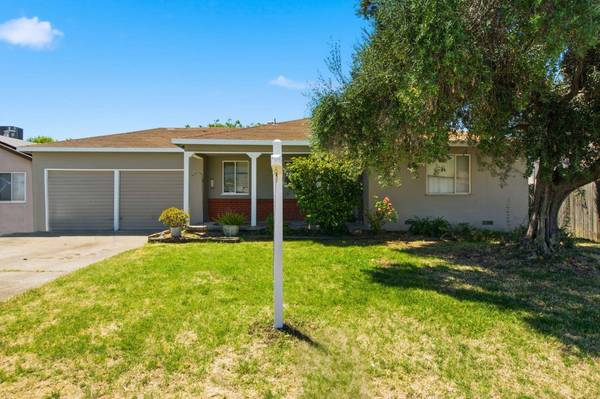 2868 De Ovan AVE, Stockton, CA 95204