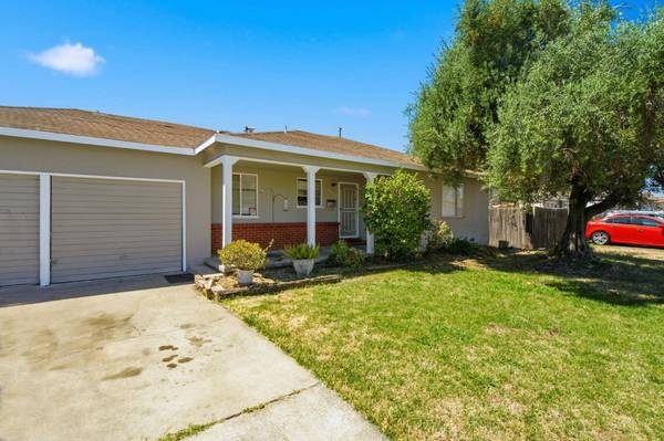 2868 De Ovan AVE, Stockton, CA 95204