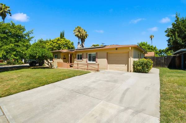 2439 W De Ovan AVE, Stockton, CA 95204