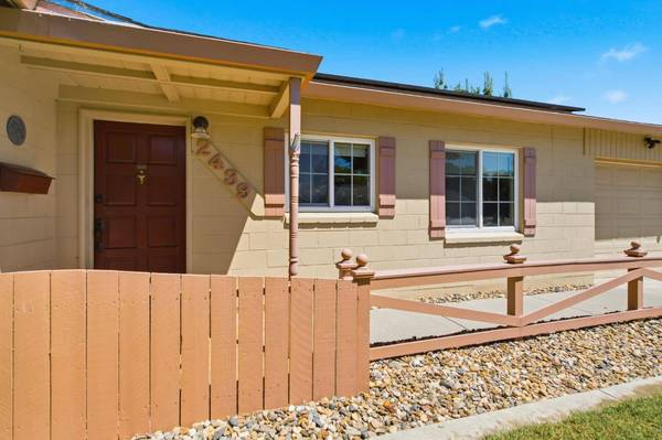 2439 W De Ovan AVE, Stockton, CA 95204