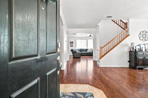 17990 Hidden Well LN, Lathrop, CA 95330