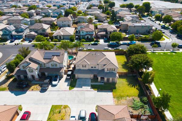 17990 Hidden Well LN, Lathrop, CA 95330