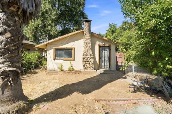 1827 N Sutro AVE, Stockton, CA 95205