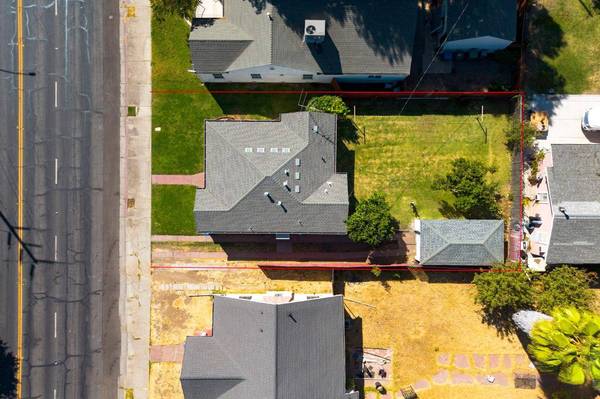 1211 N Airport WAY, Stockton, CA 95205