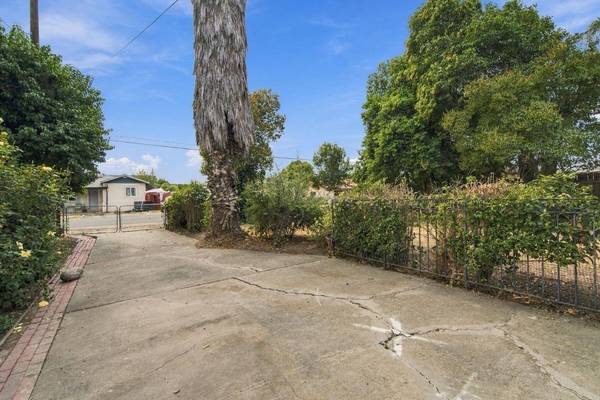 5349 E Hobart AVE, Stockton, CA 95215
