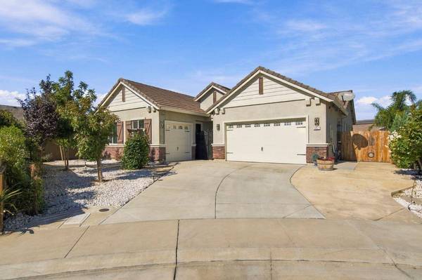 1827 Tulip CT, Lodi, CA 95242