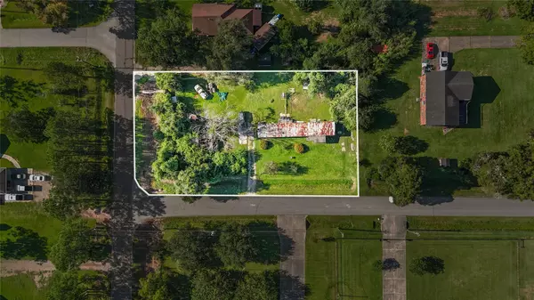 4518 S Elm AVE, Santa Fe, TX 77517