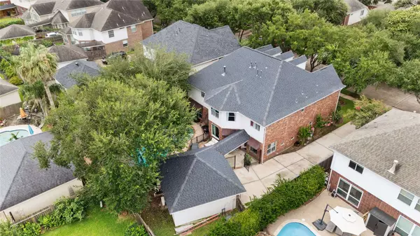 1415 Meadow Hill DR, Sugar Land, TX 77479