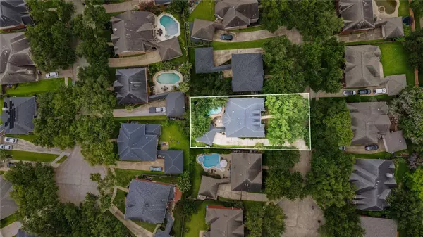 1415 Meadow Hill DR, Sugar Land, TX 77479