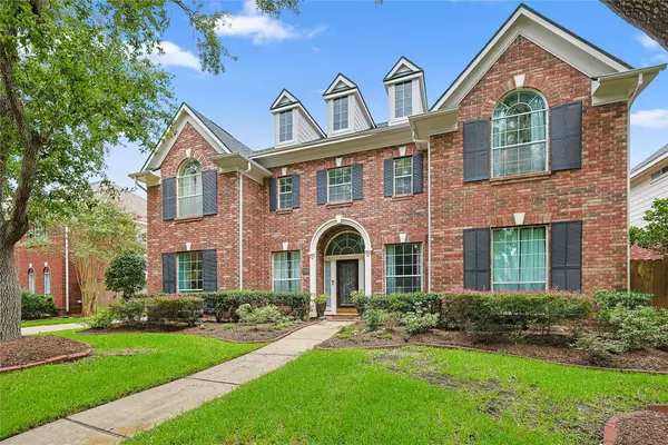 1415 Meadow Hill DR, Sugar Land, TX 77479