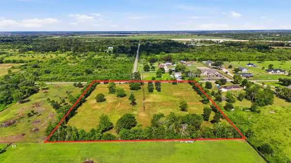8511 County Road 79, Iowa Colony, TX 77583
