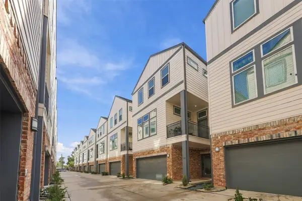 728 W Donovan ST, Houston, TX 77091